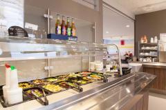 Salattheke / salad bar  © Luise Wagener