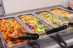 Salattheke / salad bar  © Luise Wagener