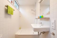 Bad saniert Haus 8 / bathroom renovated house 8  ©  Luise Wagner